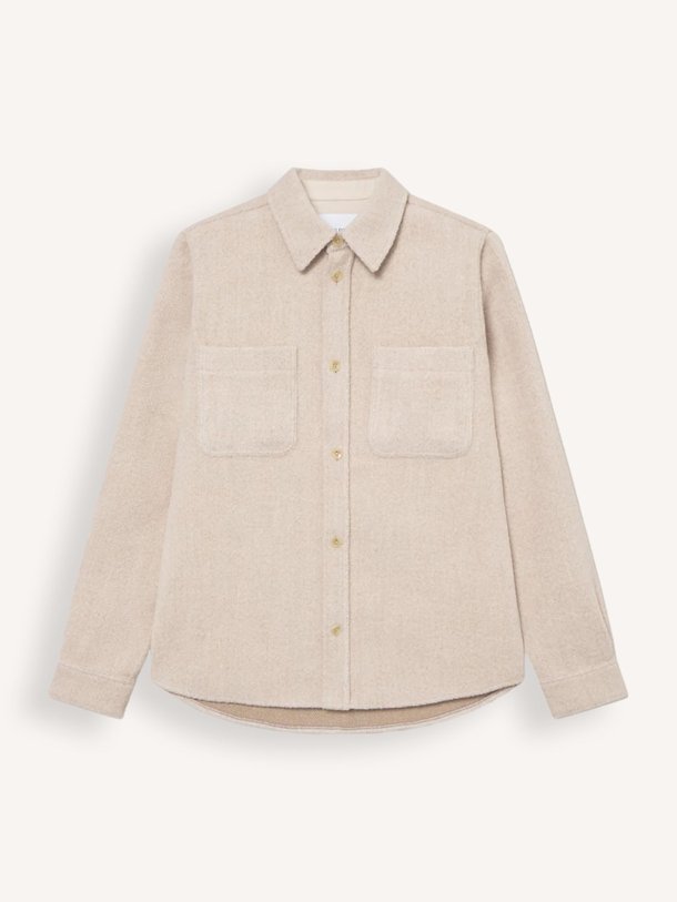 Ontdek de Lennon wolmix bouclé overshirt van Les Deux in de kleur beige bij Orangebag. Op werkdagen voor 21:45 besteld, morgen in huis.