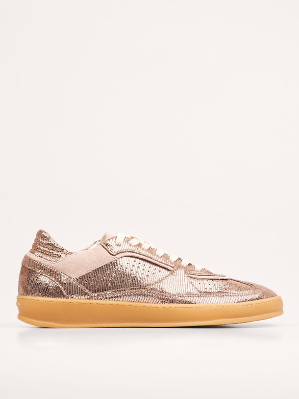 Ontdek de Dabbie lederen metallic sneakers van Anonymous Copenhagen in de kleur champagne bij Orangebag. Op werkdagen voor 21:45 besteld, morgen in huis.