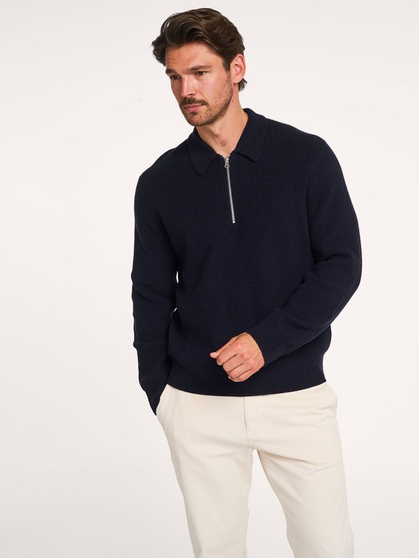 Ontdek de Saisaks merino wollen trui van Samsoe Samsoe in de kleur donkerblauw bij Orangebag. Op werkdagen voor 21:45 besteld, morgen in huis.