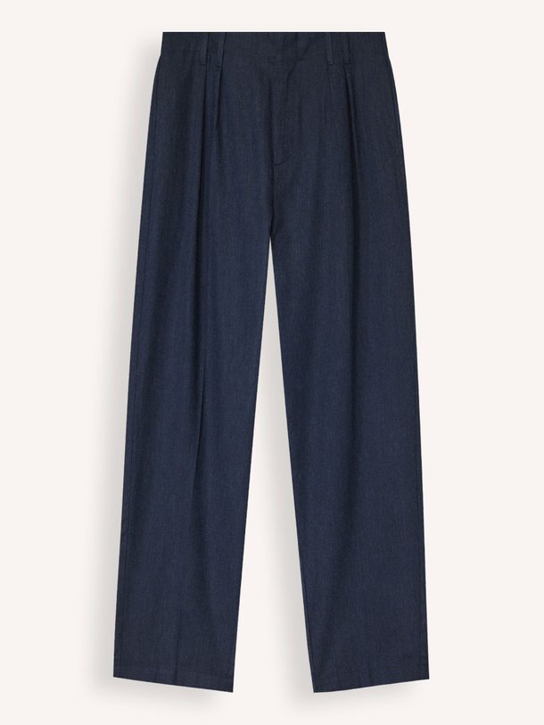 Ontdek de Henny viscosemix broek van Knit-ted in de kleur donkerblauw bij Orangebag. Op werkdagen voor 21:45 besteld, morgen in huis.
