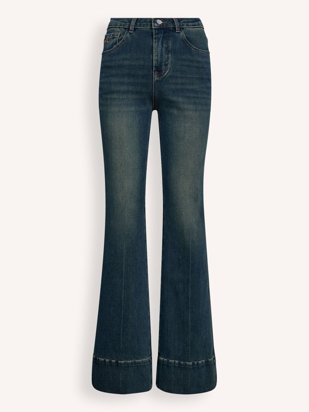 Ontdek de Demi high waist flared fit jeans van Haute L'Amitié in de kleur donkerblauw bij Orangebag. Op werkdagen voor 21:45 besteld, morgen in huis.