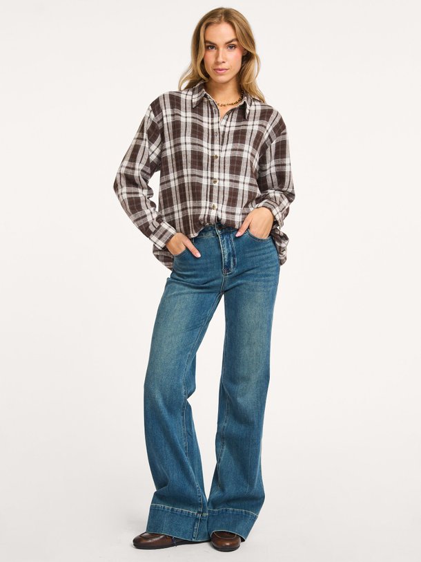 Ontdek de Demi high waist flared fit jeans van Haute L'Amitié in de kleur donkerblauw bij Orangebag. Op werkdagen voor 21:45 besteld, morgen in huis.