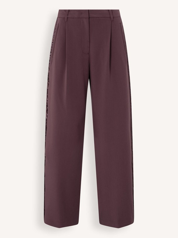 Ontdek de Viscosemix wide leg pantalon met bies van Yaya in de kleur paars bij Orangebag. Op werkdagen voor 21:45 besteld, morgen in huis.