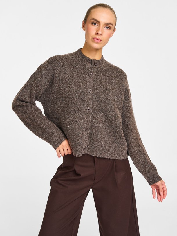 Ontdek de Menta wolmix gemêleerd vest van Second Female in de kleur bruin bij Orangebag. Op werkdagen voor 21:45 besteld, morgen in huis.