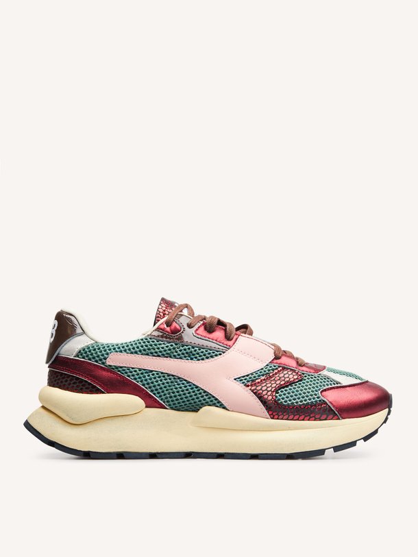Ontdek de Mercury Elite lederen metallic sneakers van Diadora in de kleur bordeauxrood bij Orangebag. Op werkdagen voor 21:45 besteld, morgen in huis.