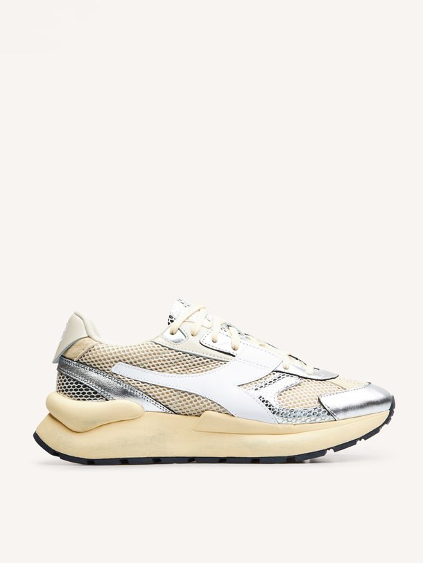 Ontdek de Mercury Elite lederen metallic sneakers van Diadora in de kleur ecru bij Orangebag. Op werkdagen voor 21:45 besteld, morgen in huis.