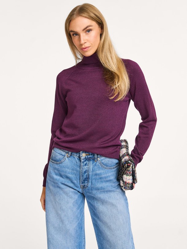 Ontdek de Viscosemix coltrui met lurex van Summum in de kleur aubergine bij Orangebag. Op werkdagen voor 21:45 besteld, morgen in huis.
