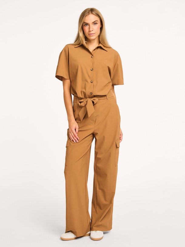 Ontdek de Trixie heavy travel jersey jumpsuit van Studio Anneloes in de kleur camel bij Orangebag. Op werkdagen voor 21:45 besteld, morgen in huis.