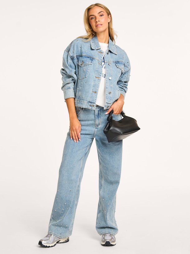 Ontdek de High waist straight fit jeans met strass van Alix The Label in de kleur lichtblauw bij Orangebag. Op werkdagen voor 21:45 besteld, morgen in huis.