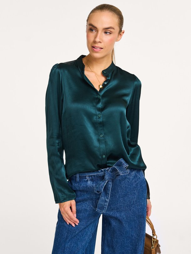 Ontdek de Parveen viscosemix blouse van Modstrom in de kleur groen bij Orangebag. Op werkdagen voor 21:45 besteld, morgen in huis.