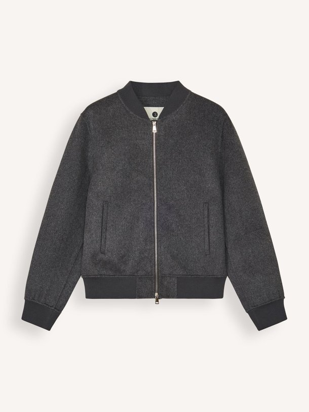 Ontdek de Mick wolmix gemêleerd jack van Alter Ego in de kleur donkergrijs bij Orangebag. Op werkdagen voor 21:45 besteld, morgen in huis.