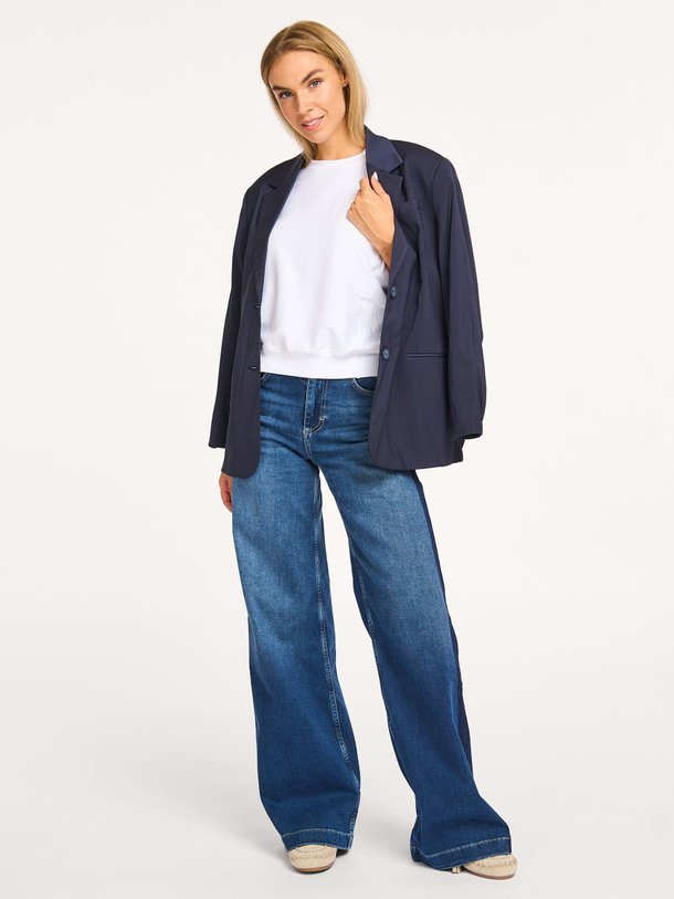Ontdek de Mid waist loose fit jeans van Yaya in de kleur donkerblauw bij Orangebag. Op werkdagen voor 21:45 besteld, morgen in huis.