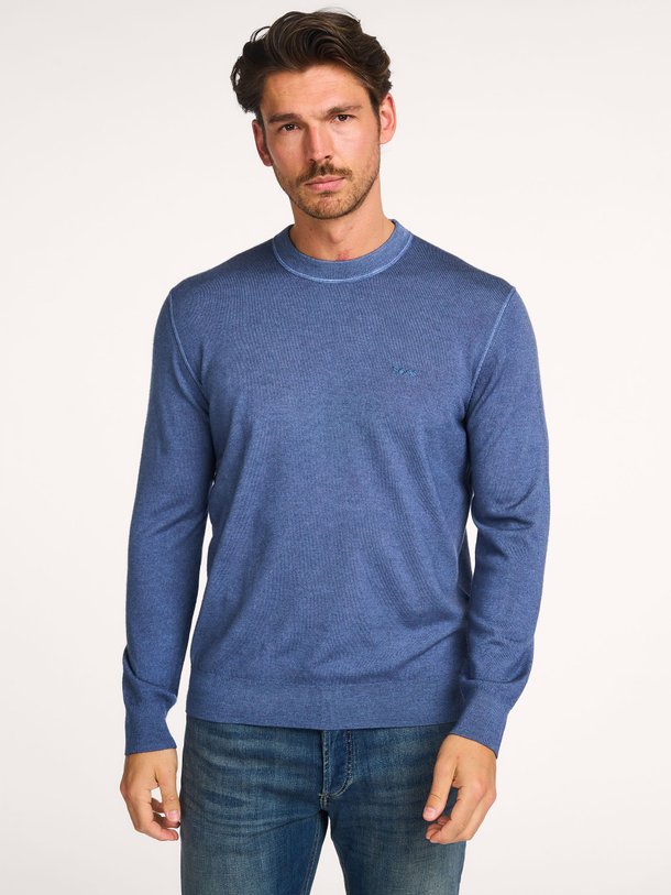 Ontdek de Astefo wollen trui van Boss in de kleur blauw bij Orangebag. Op werkdagen voor 21:45 besteld, morgen in huis.