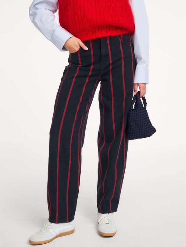 Ontdek de lew high waist straight fit gestreepte jeans van By-Bar in de kleur zwart bij Orangebag. Op werkdagen voor 21:45 besteld, morgen in huis.