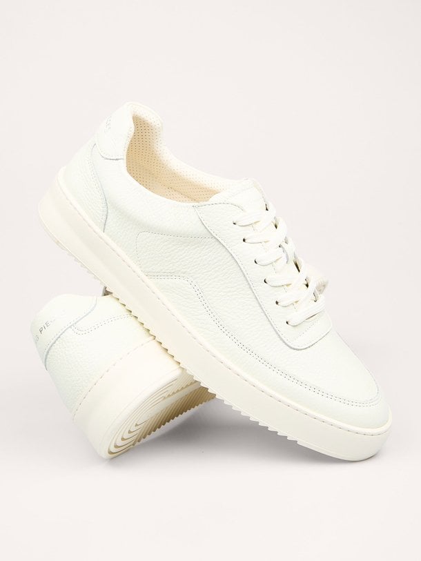 Ontdek de Mondo grain lederen sneakers van Filling Pieces in de kleur off-white bij Orangebag. Op werkdagen voor 21:45 besteld, morgen in huis.