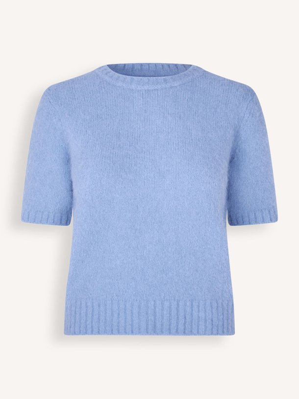 Ontdek de Sajeanne alpacamix trui van Samsoe Samsoe in de kleur blauw bij Orangebag. Op werkdagen voor 21:45 besteld, morgen in huis.