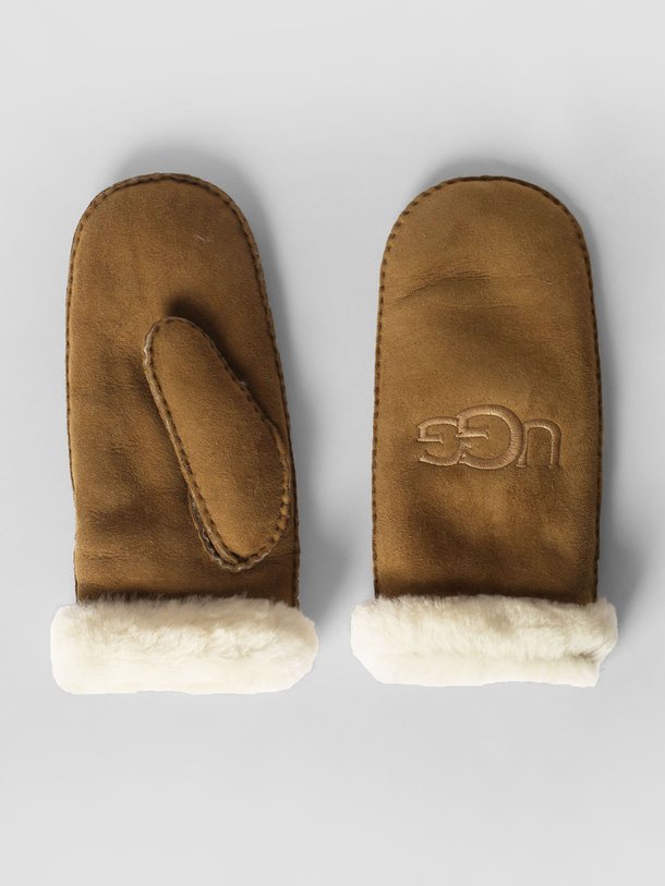 Ontdek de Suède wanten van Ugg in de kleur cognac bij Orangebag. Op werkdagen voor 21:45 besteld, morgen in huis.