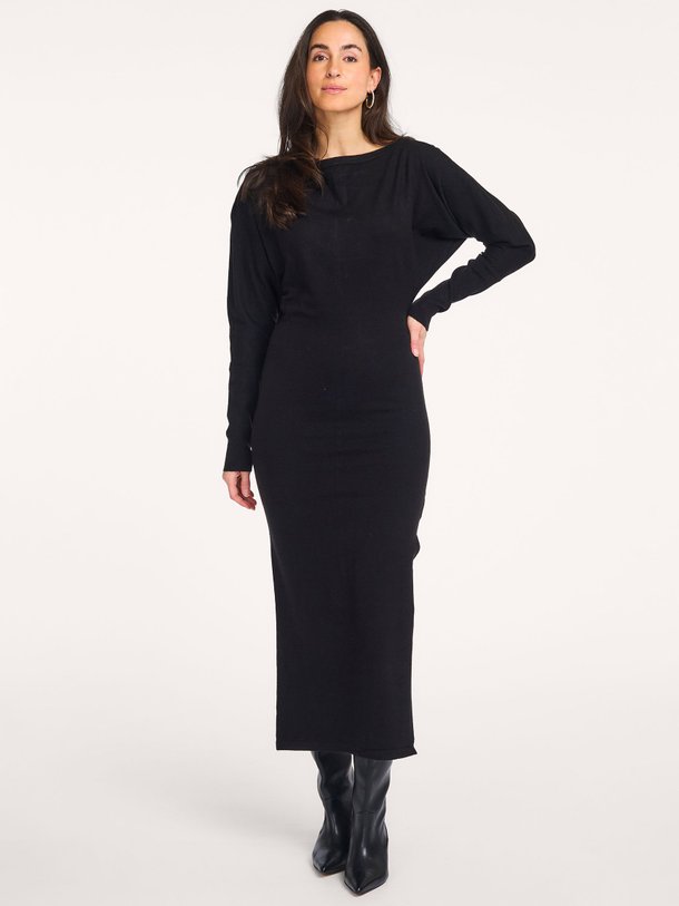 Ontdek de Row gebreide maxi jurk van Co'Couture in de kleur zwart bij Orangebag. Op werkdagen voor 21:45 besteld, morgen in huis.