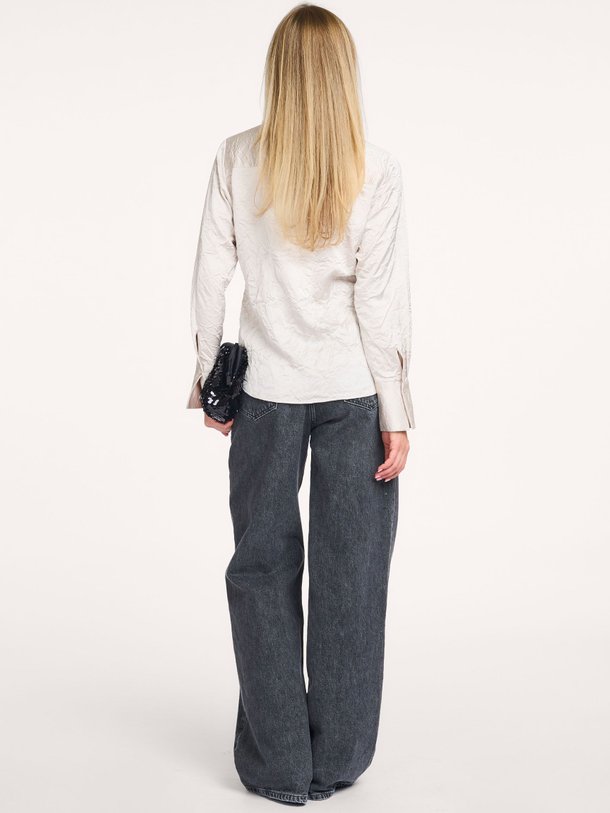 Ontdek de Elia viscosemix blouse van Second Female in de kleur ecru bij Orangebag. Op werkdagen voor 21:45 besteld, morgen in huis.