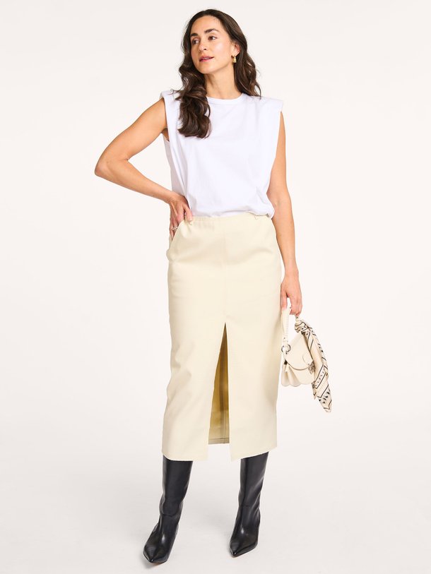 Ontdek de Mona katoenen rok van DAY Birger et Mikkelsen in de kleur off-white bij Orangebag. Op werkdagen voor 21:45 besteld, morgen in huis.