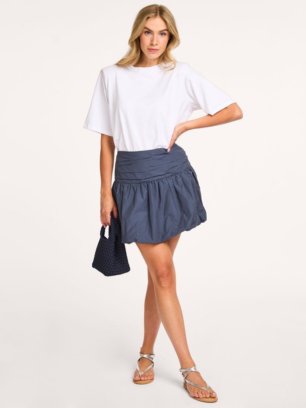 Ontdek de Margot katoenmix poplin rok van Modstrom in de kleur blauwgrijs bij Orangebag. Op werkdagen voor 21:45 besteld, morgen in huis.