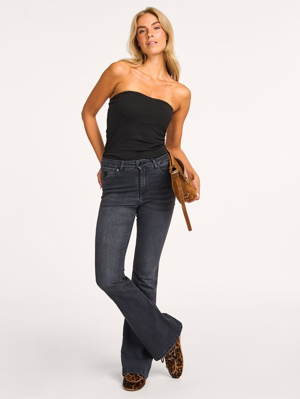 Ontdek de Raval high waist flared jeans van Lois in de kleur zwart bij Orangebag. Op werkdagen voor 21:45 besteld, morgen in huis.