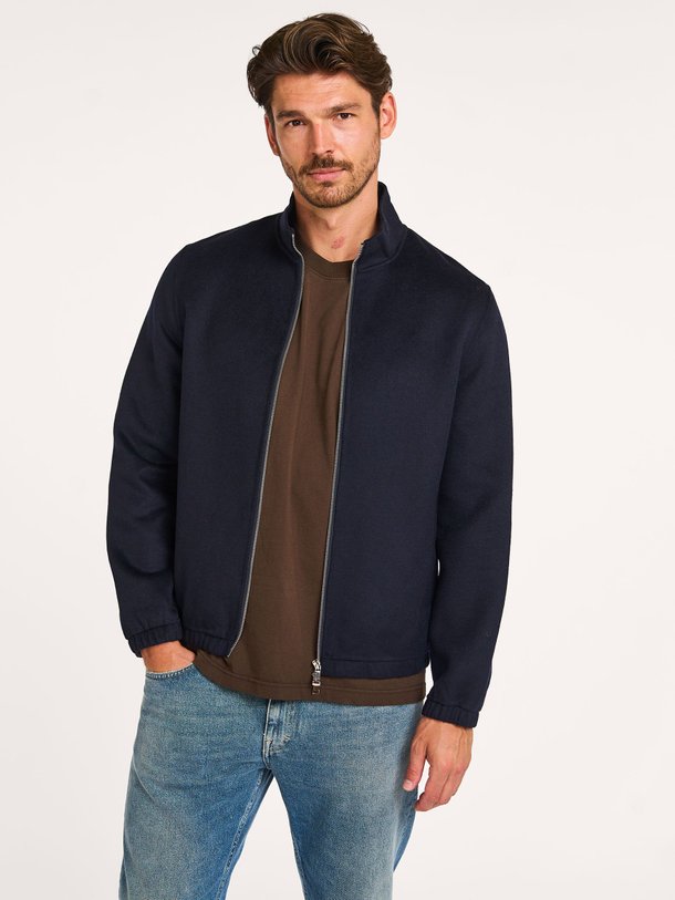 Ontdek de James wolmix jack van Alter Ego in de kleur donkerblauw bij Orangebag. Op werkdagen voor 21:45 besteld, morgen in huis.