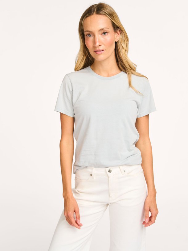 Ontdek de Organic cotton top van Colorful Standard in de kleur lichtgrijs bij Orangebag. Op werkdagen voor 21:45 besteld, morgen in huis.