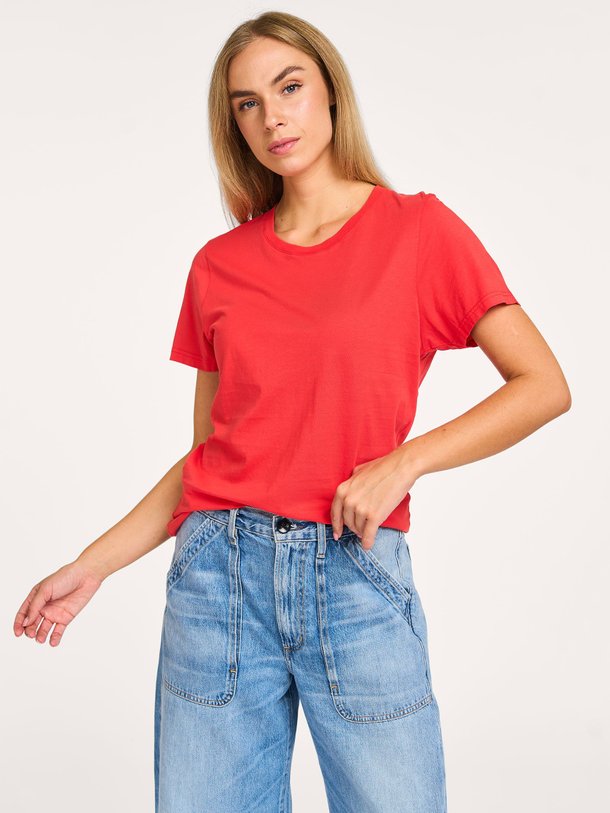Ontdek de Organic cotton T-shirt van Colorful Standard in de kleur rood bij Orangebag. Op werkdagen voor 21:45 besteld, morgen in huis.