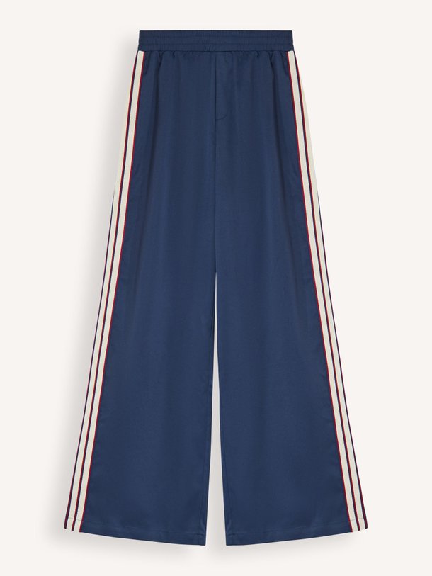 Ontdek de Mingus geweven broek met bies van Co'Couture in de kleur donkerblauw bij Orangebag. Op werkdagen voor 21:45 besteld, morgen in huis.