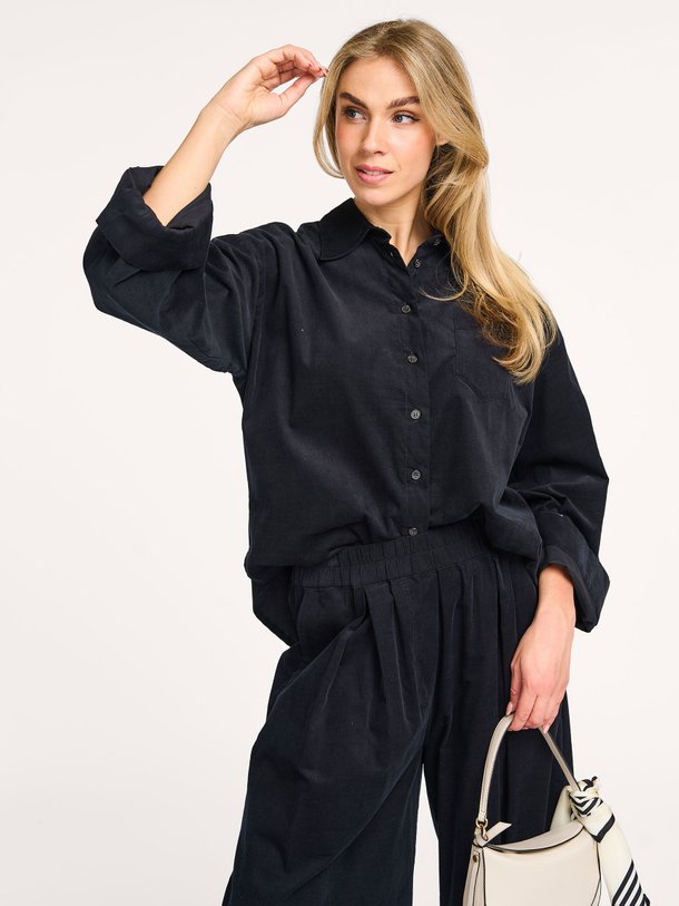 Ontdek de Giola organic cotton ribcord blouse van Nathalie Vleeschouwer in de kleur donkerblauw bij Orangebag. Op werkdagen voor 21:45 besteld, morgen in huis.