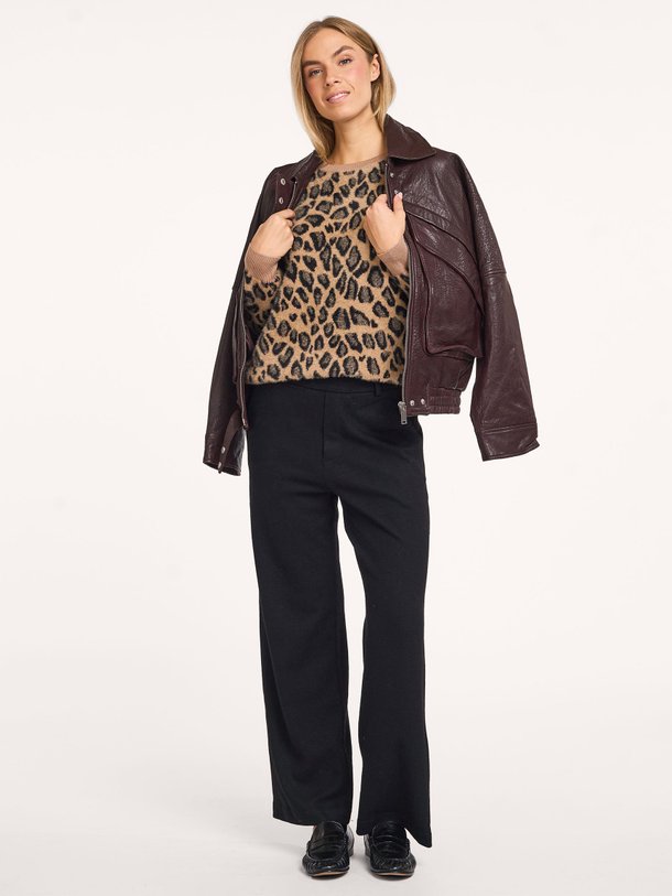 Ontdek de Wolmix broek van Frnch in de kleur zwart bij Orangebag. Op werkdagen voor 21:45 besteld, morgen in huis.