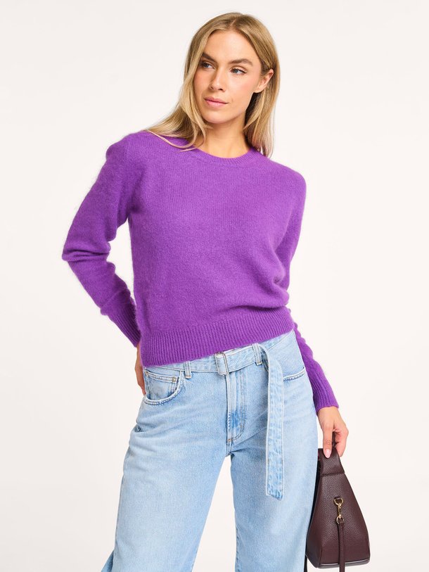Ontdek de Igora angoramix trui van Essentiel Antwerp in de kleur paars bij Orangebag. Op werkdagen voor 21:45 besteld, morgen in huis.