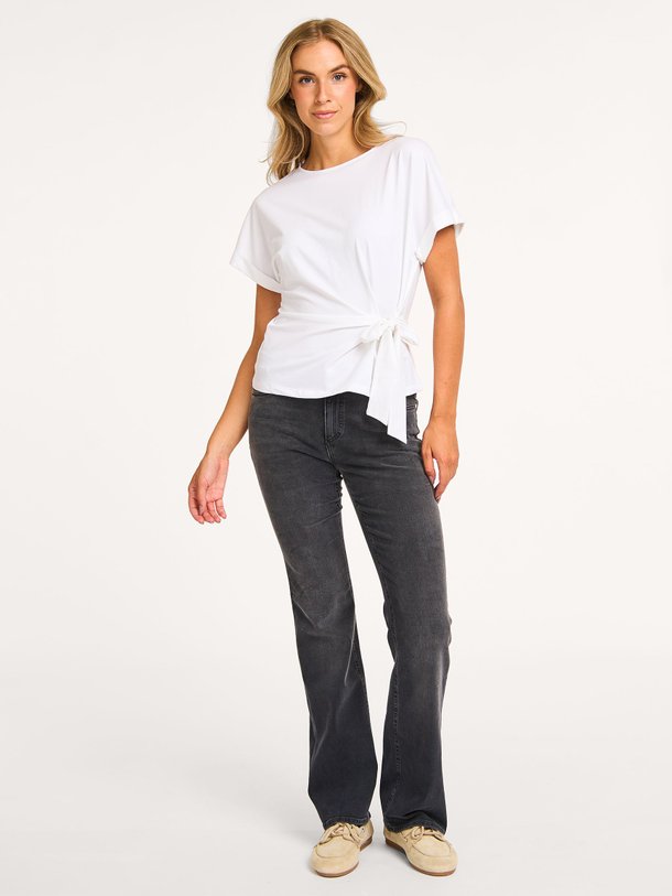 Ontdek de Jovanna low waist flared fit stretch jeans van Closed in de kleur donkergrijs bij Orangebag. Op werkdagen voor 21:45 besteld, morgen in huis.