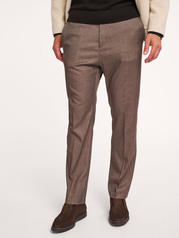 Ontdek de Garona viscosemix broek van Drykorn in de kleur bruin bij Orangebag. Op werkdagen voor 21:45 besteld, morgen in huis.