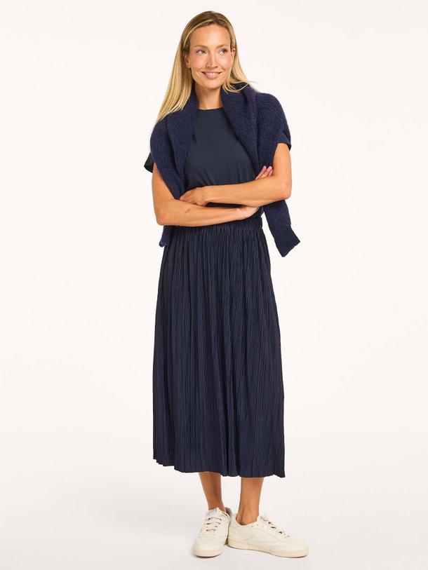 Ontdek de Uma elastische plissé rok van Samsoe Samsoe in de kleur donkerblauw bij Orangebag. Op werkdagen voor 21:45 besteld, morgen in huis.