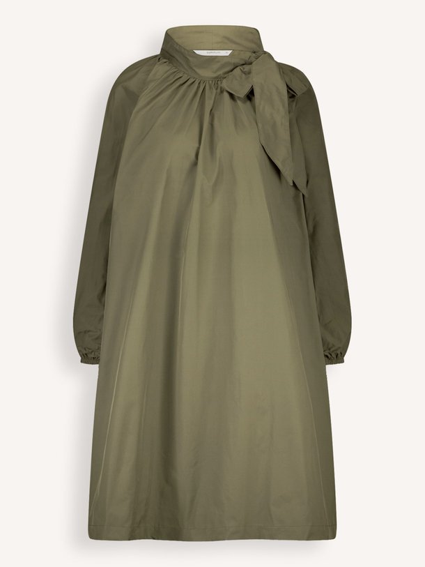 Ontdek de Geweven jurk van Summum in de kleur donkergroen bij Orangebag. Op werkdagen voor 21:45 besteld, morgen in huis.