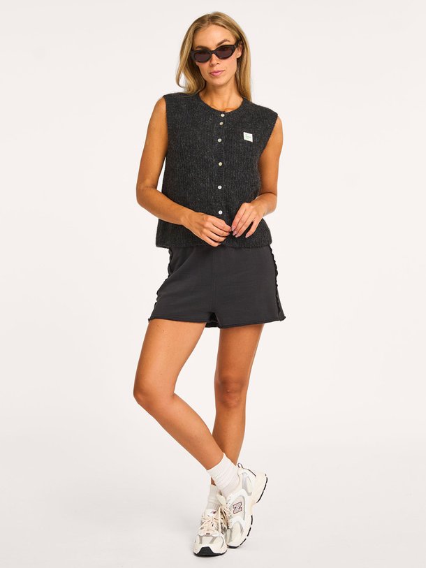 Ontdek de Atubay katoenmix sweatshort van American Vintage in de kleur antraciet bij Orangebag. Op werkdagen voor 21:45 besteld, morgen in huis.
