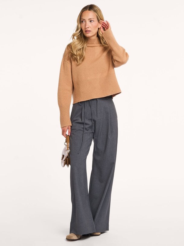 Ontdek de Jason wolmix broek van Suncoo in de kleur grijs bij Orangebag. Op werkdagen voor 21:45 besteld, morgen in huis.