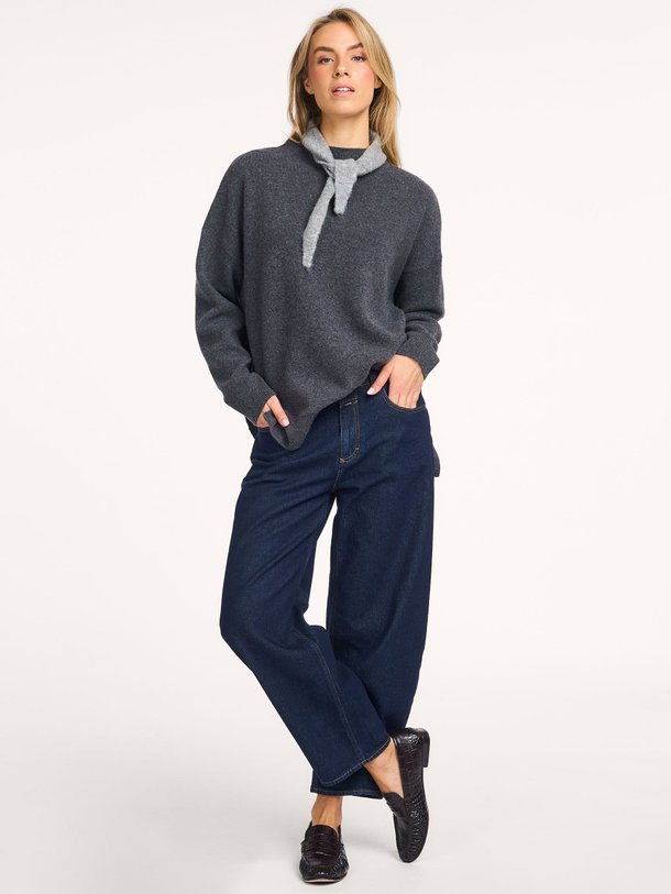 Closed Jazzie - Mid Waist Barrel Fit Jeans - Donkerblauw Ontdek de Jazzie mid waist barrel fit jeans van Closed in de kleur donkerblauw bij Orangebag. Op werkdagen voor 21:45 besteld, morgen in huis.