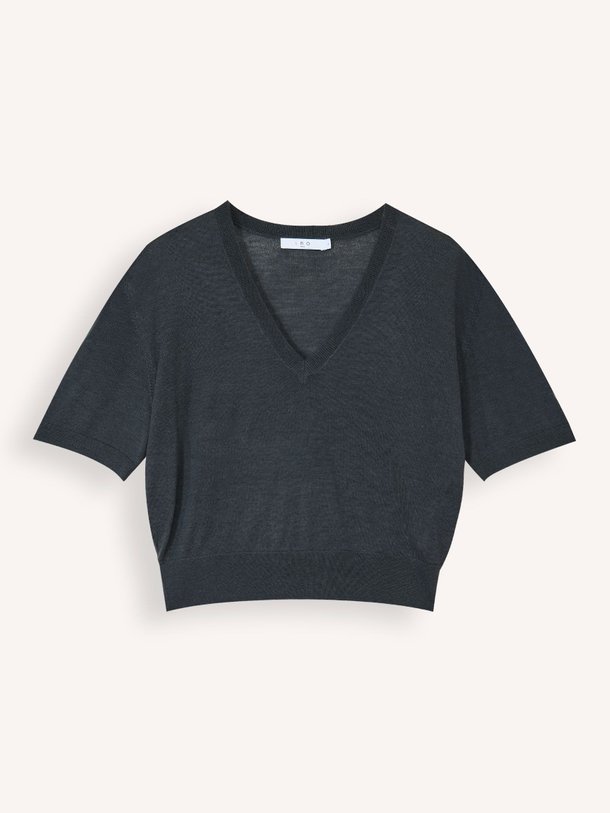 Ontdek de Myla merino wolmix T-shirt van Iro in de kleur antraciet bij Orangebag. Op werkdagen voor 21:45 besteld, morgen in huis.