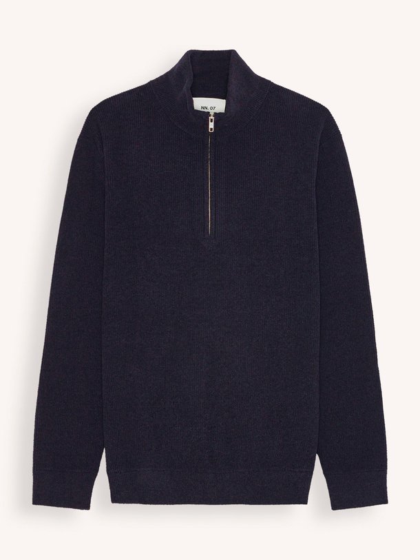Ontdek de Danny ribgebreide trui van NN.07 in de kleur donkerblauw bij Orangebag. Op werkdagen voor 21:45 besteld, morgen in huis.