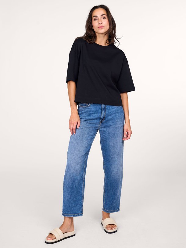 Ontdek de Flown high waist straight fit stretch jeans van Drykorn in de kleur blauw bij Orangebag. Op werkdagen voor 21:45 besteld, morgen in huis.
