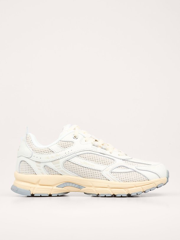 Ontdek de The Re-Run Perforated nubuck sneakers van Mercer Amsterdam in de kleur off-white bij Orangebag. Op werkdagen voor 21:45 besteld, morgen in huis.