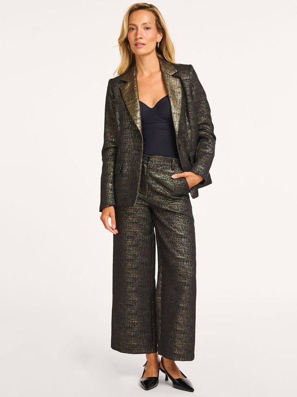 Ontdek de tanac katoenmix lurex culotte van La Fee Maraboutee in de kleur zwart bij Orangebag. Op werkdagen voor 21:45 besteld, morgen in huis.