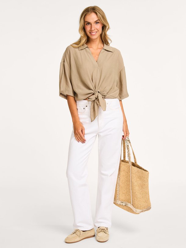 Ontdek de Viscosemix top met structuur van Yaya in de kleur beige bij Orangebag. Op werkdagen voor 21:45 besteld, morgen in huis.