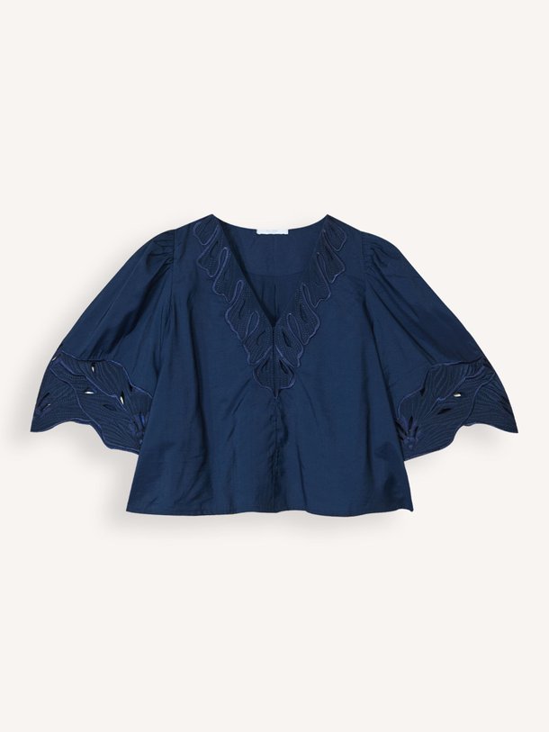 Ontdek de Audrey viscosemix top van By-Bar in de kleur donkerblauw bij Orangebag. Op werkdagen voor 21:45 besteld, morgen in huis.