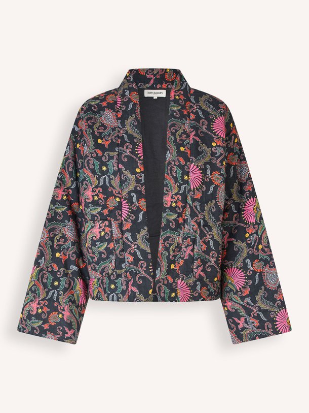 Ontdek de Barbra katoenen jasje met print van Lollys Laundry in de kleur zwart bij Orangebag. Op werkdagen voor 21:45 besteld, morgen in huis.