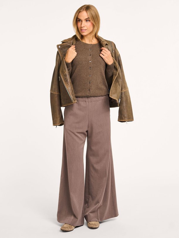 Ontdek de Super Woody viscosemix gemêleerde palazzo van Sea Me Happy in de kleur lichtbruin bij Orangebag. Op werkdagen voor 21:45 besteld, morgen in huis.