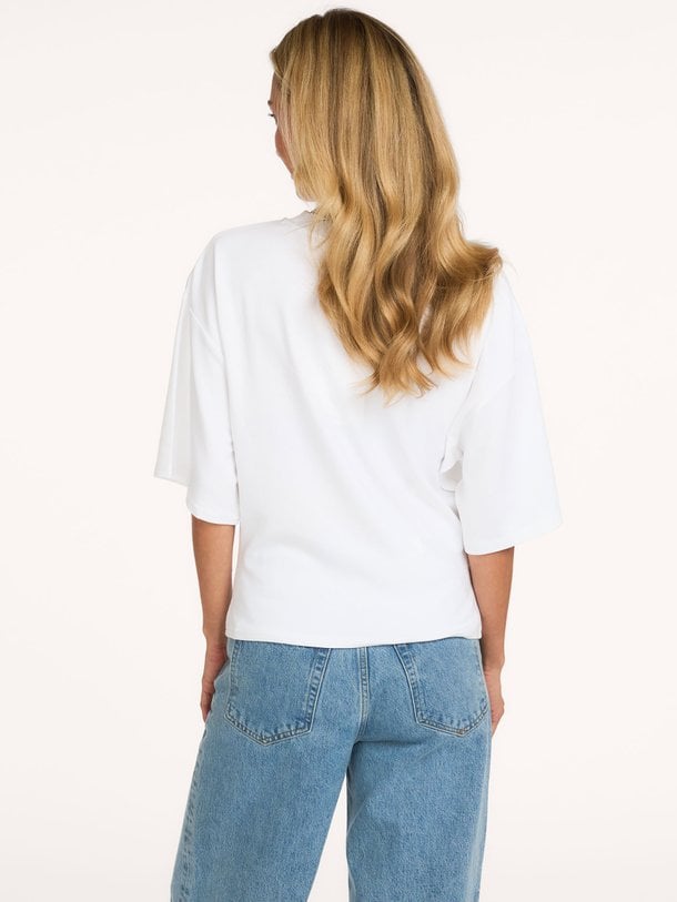Ontdek de Missouri katoenmix top met plooi detail van Second Female in de kleur wit bij Orangebag. Op werkdagen voor 21:45 besteld, morgen in huis.